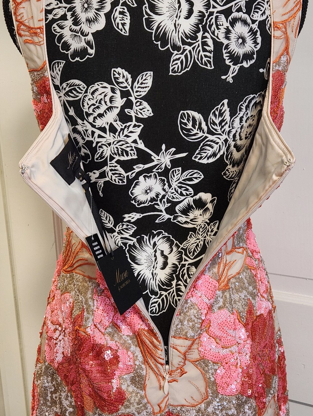 🆕️ 🌺Muse by Marchesa🌺 - Pink/Red/Champagne/Cream Romy Sequin Cocktail Dress - Picture 10 of 15